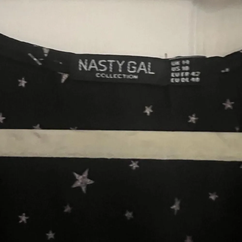 Nasty Gal Romper Shorts Jumpsuit Sz 10 Belly Cutout Boho Chic Festival Wear - Picture 5 of 11